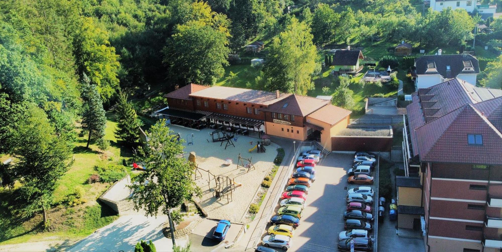 Wellness Hotel Rezidence Ambra Luhačovice Exterior foto